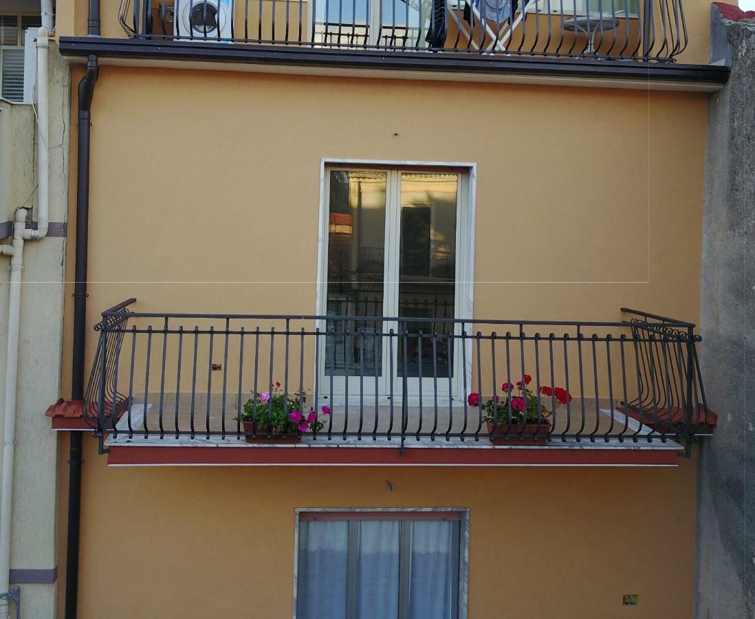Casa Catena ฟรานกาวิลลา ดิ ซิชิเลีย ภายนอก รูปภาพ